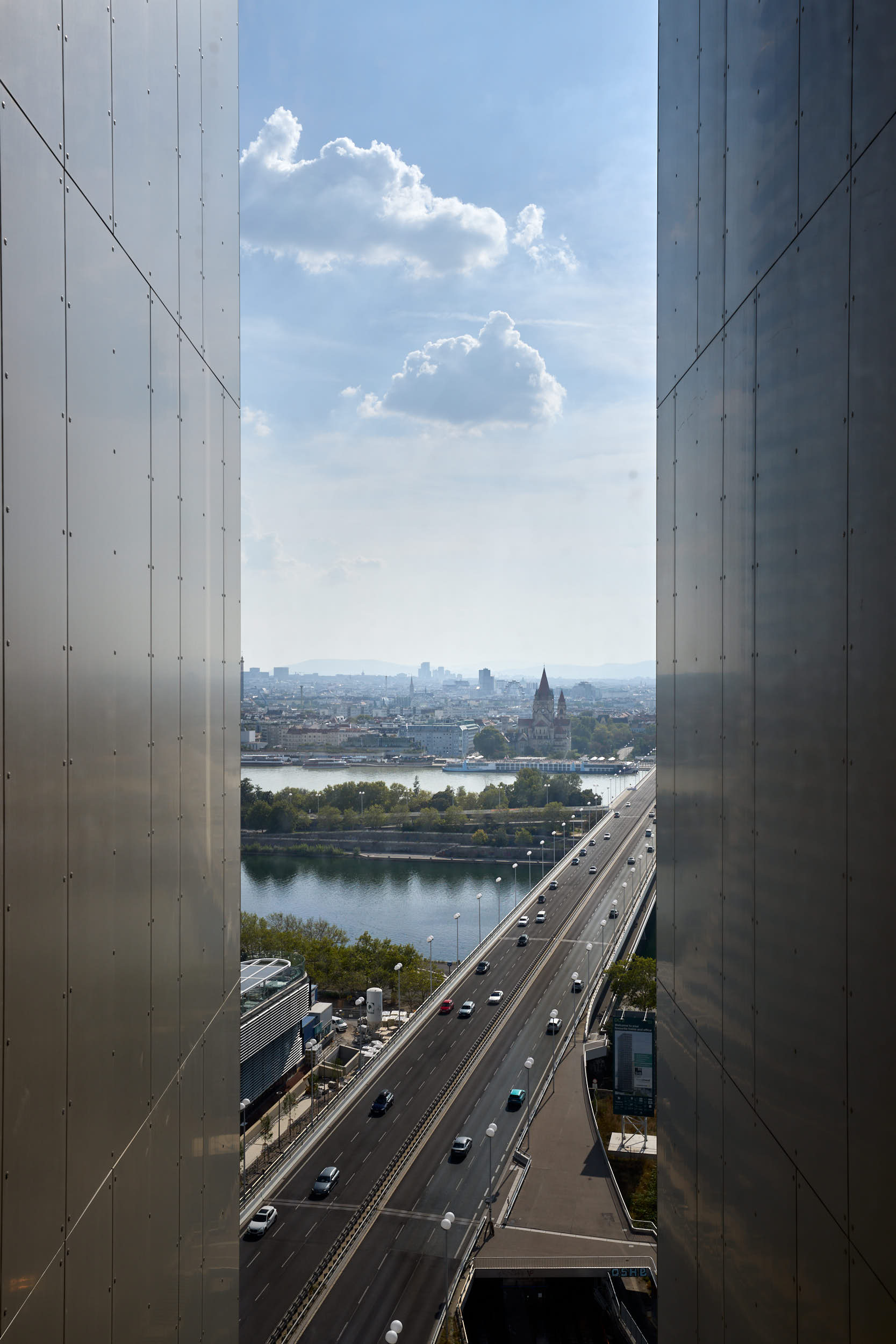 DistrictLiving_17.20SilverPlus_Canon-0031_web